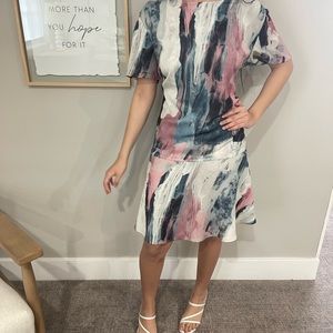 Abstract Modern Dress With Bottom Frill